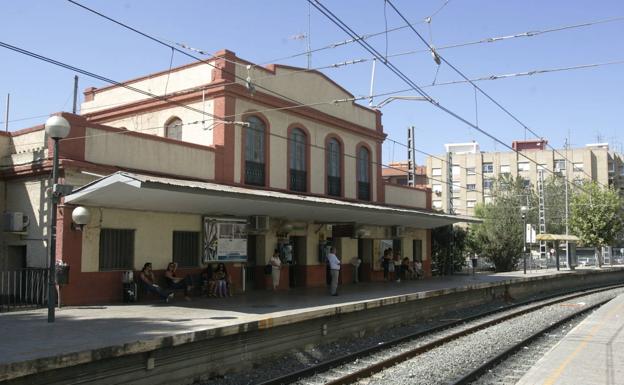 Torrent Detenido un joven por robar con violencia a otro un monopatín